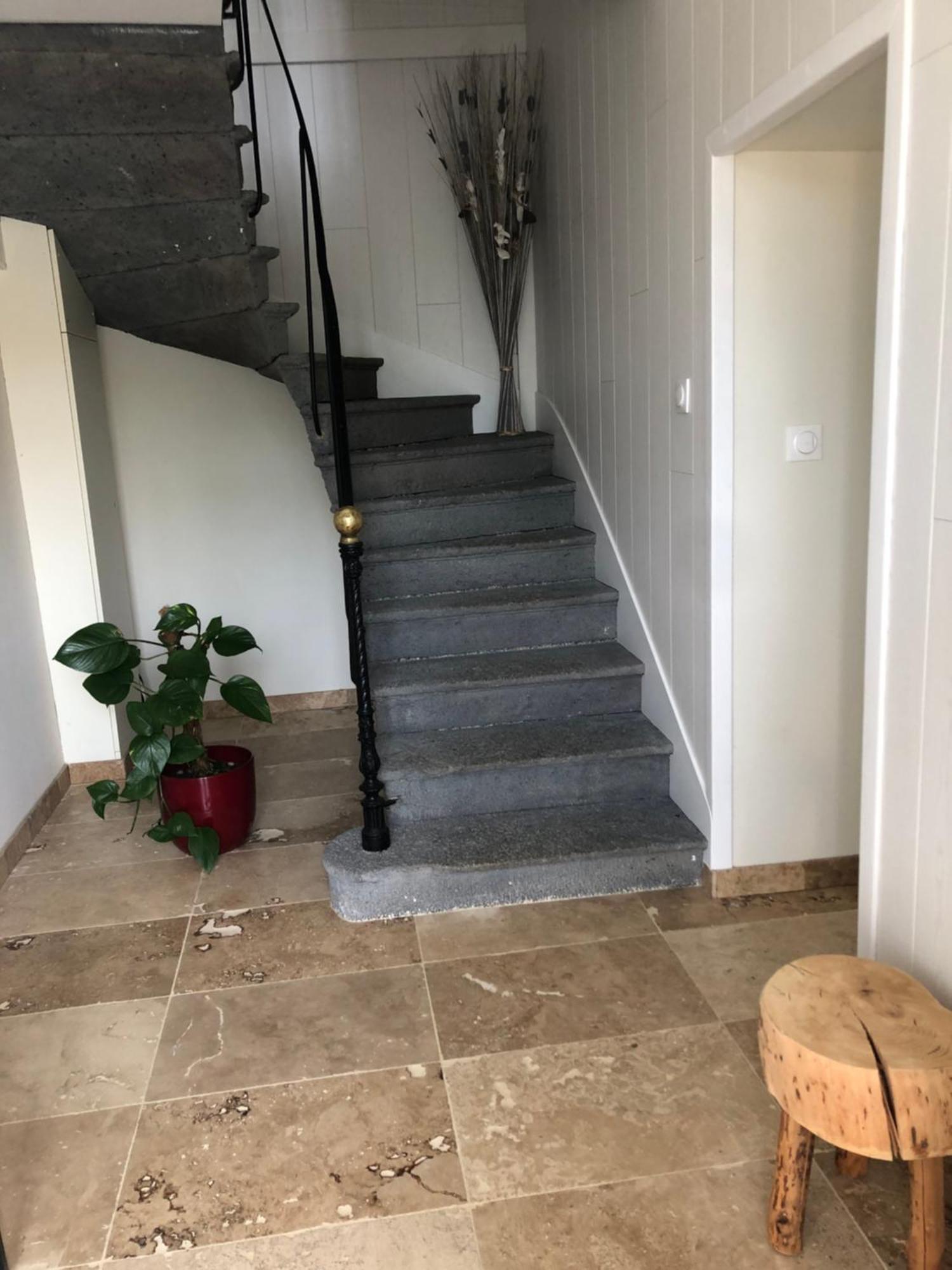 Burin Des Rosiers Apartment Olby